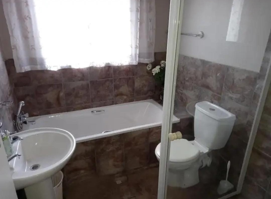 2 Bedroom Property for Sale in Vaalpark Free State